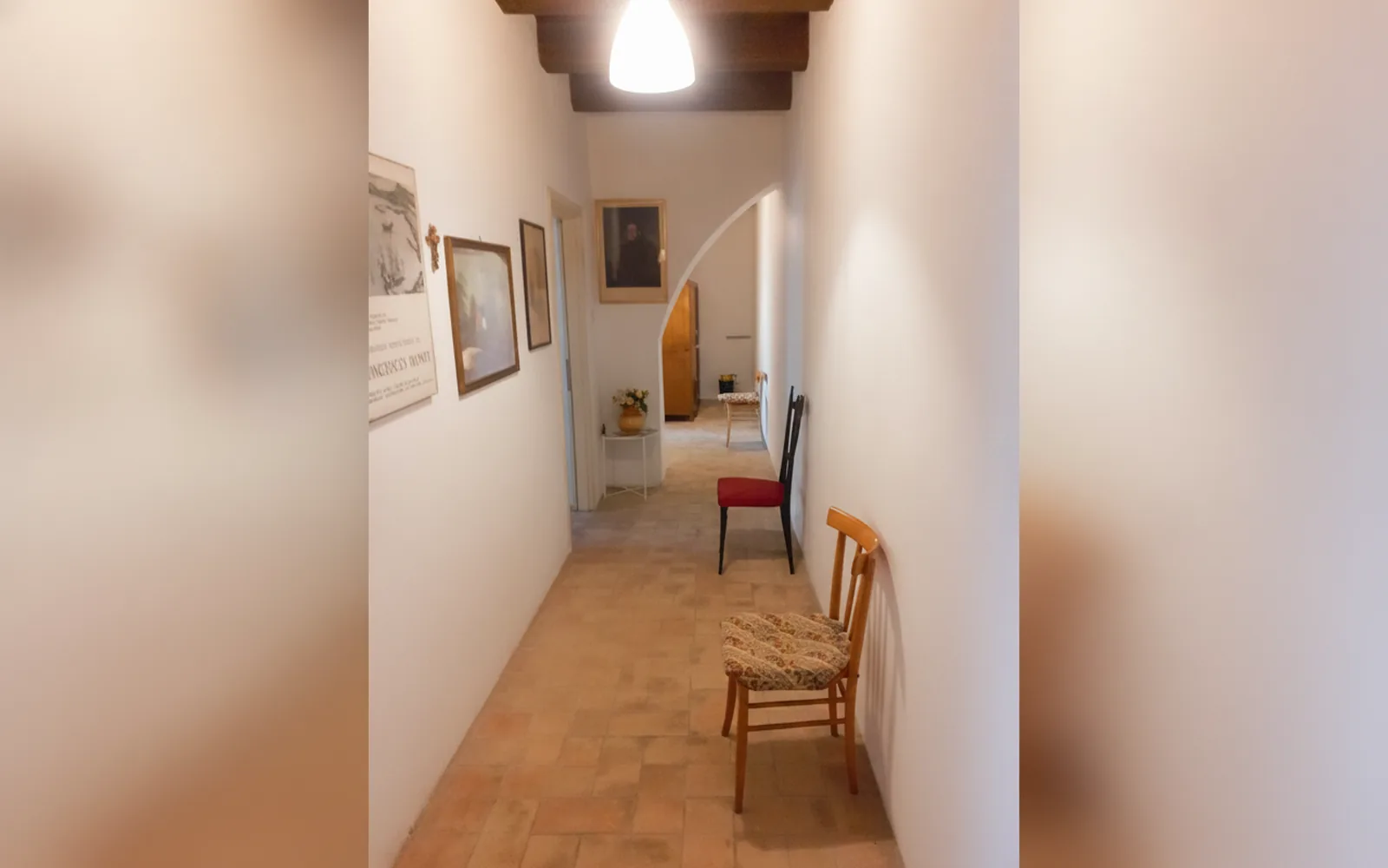 Esterni di Casa Viale Marconi, Monte San Pietrangeli (Marche) (foto 3)